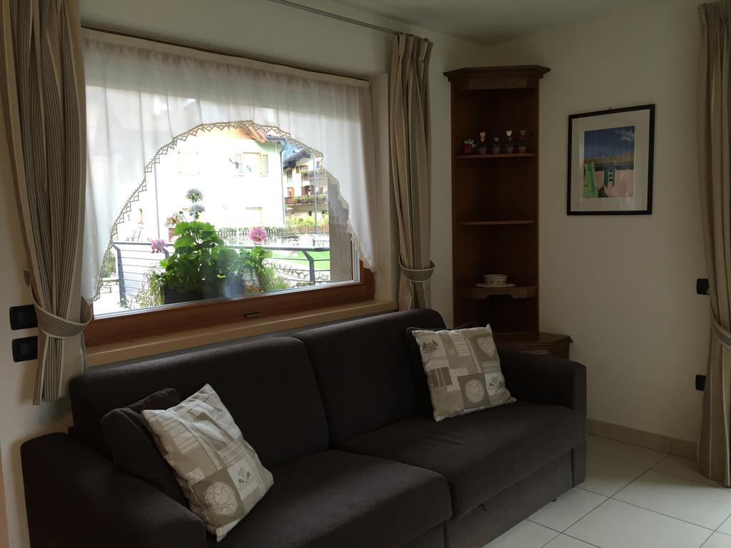 Appartamento Clelia Pellizzano Exterior foto