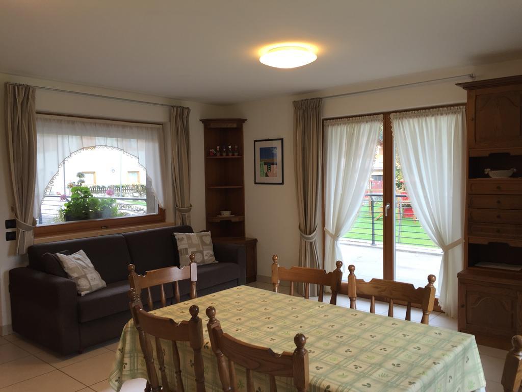 Appartamento Clelia Pellizzano Quarto foto